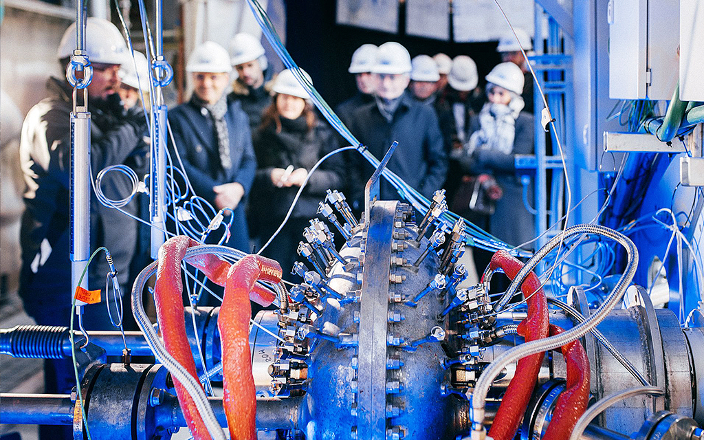 Rundvandring i industrimiljö hos finska företaget Coolbrook.